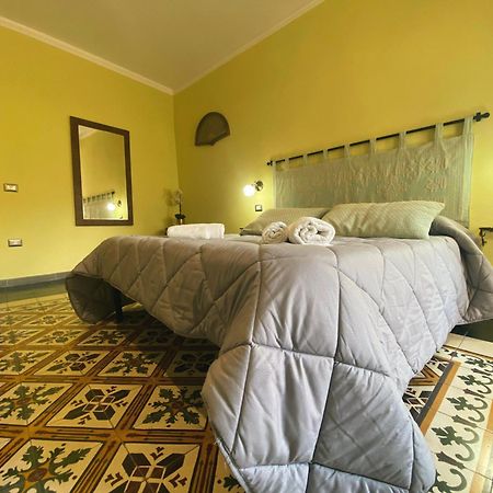 Tra I Due Ponti Hotell Bosa Exteriör bild
