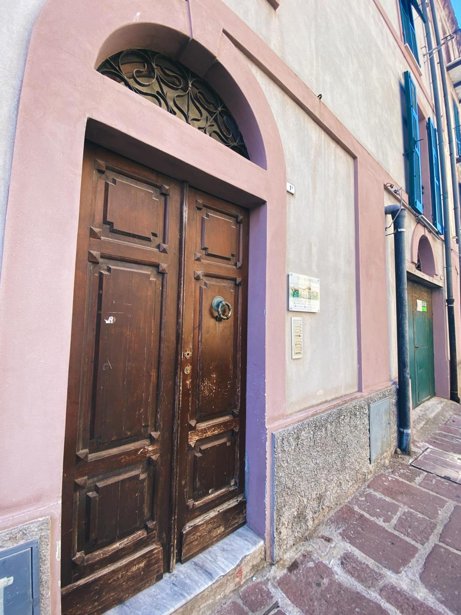Tra I Due Ponti Hotell Bosa Exteriör bild