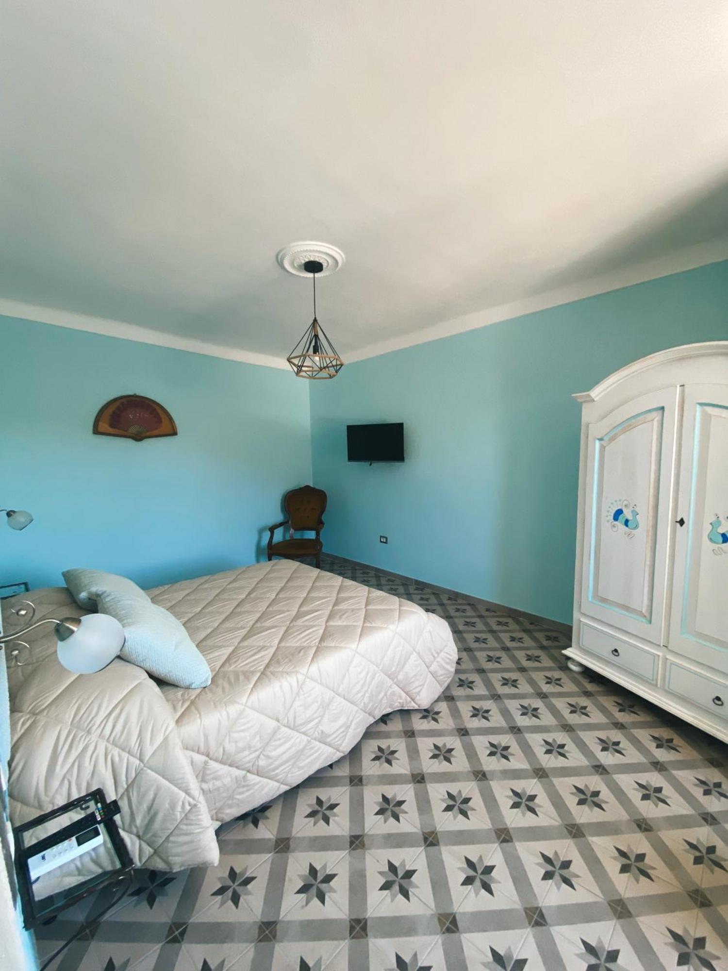 Tra I Due Ponti Hotell Bosa Exteriör bild