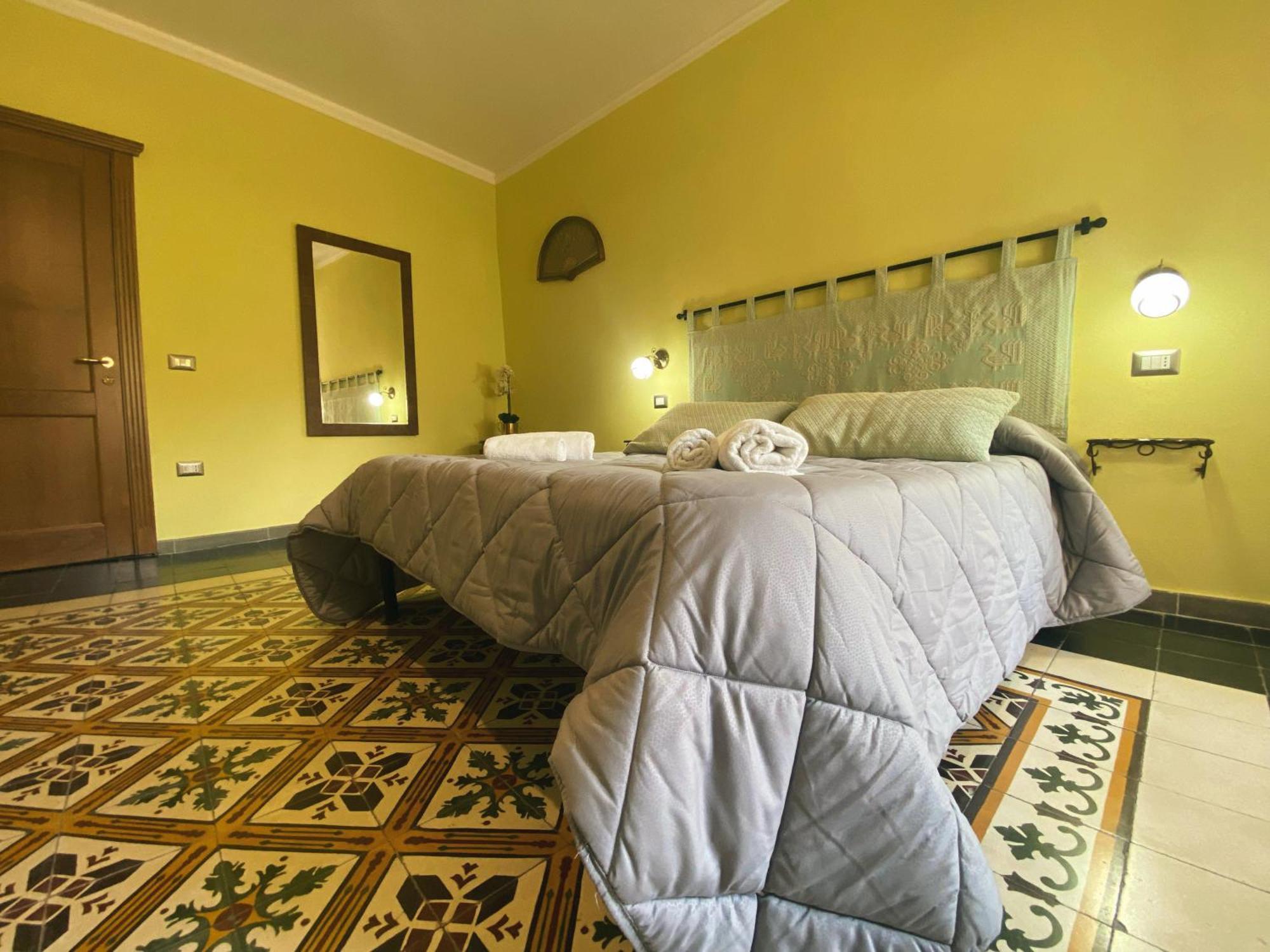 Tra I Due Ponti Hotell Bosa Exteriör bild